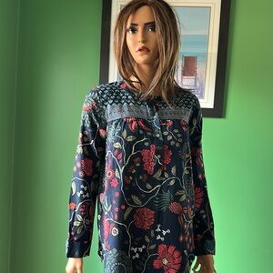 💚💚NWT Ann Taylor Loft Long Sleeved Pullover Top💚💚